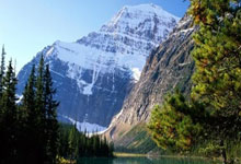 黑白体育官网：Shams：杜兰特因左脚踝扭伤预计将缺席至少一周.